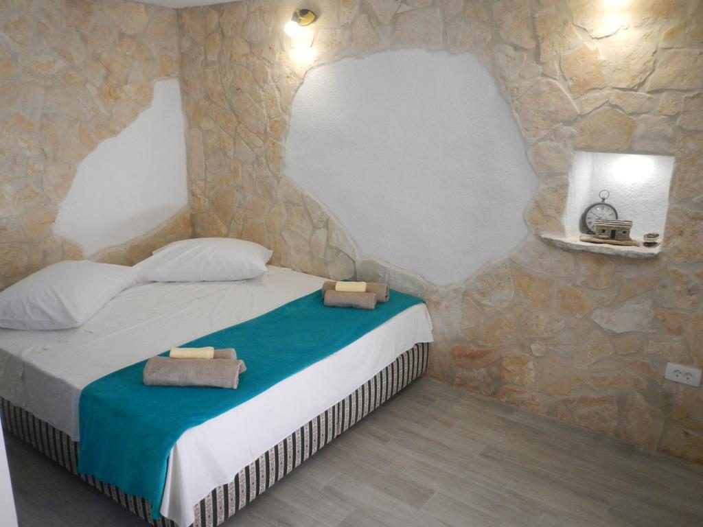 Apartments Valter Тисно Екстериор снимка