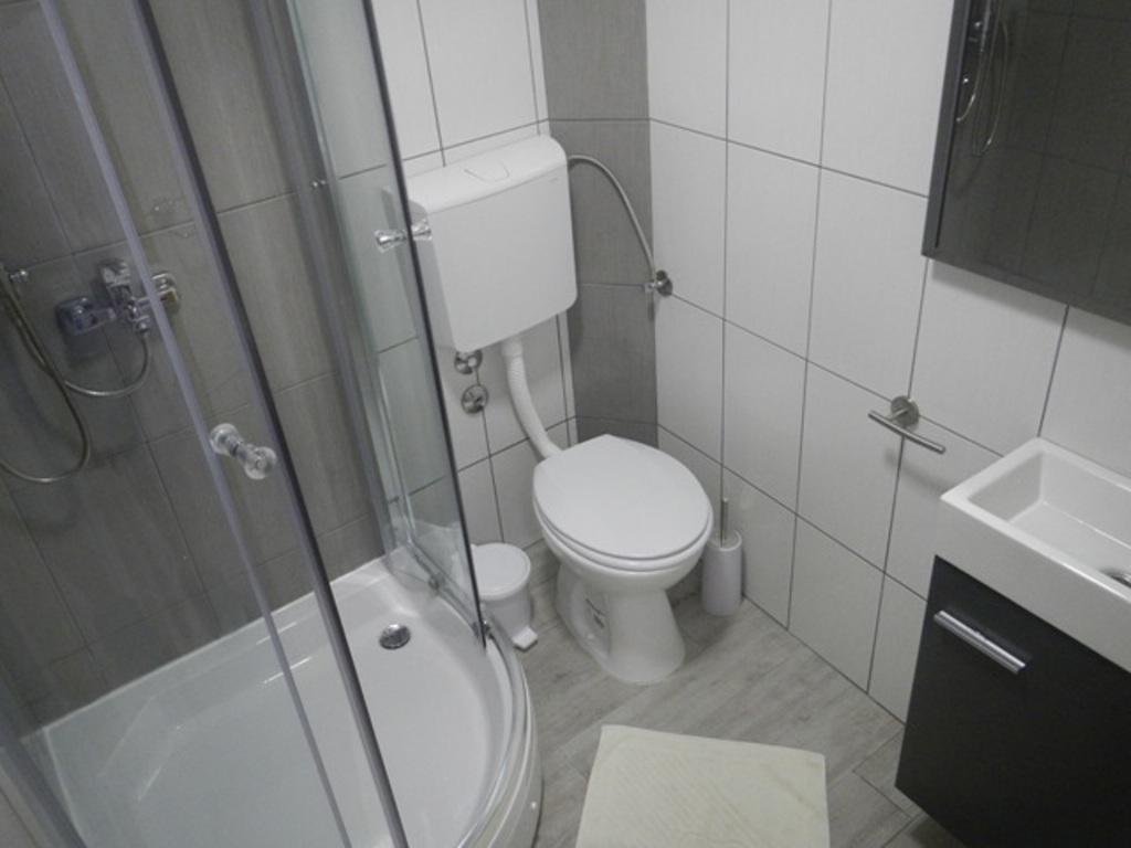 Apartments Valter Тисно Екстериор снимка