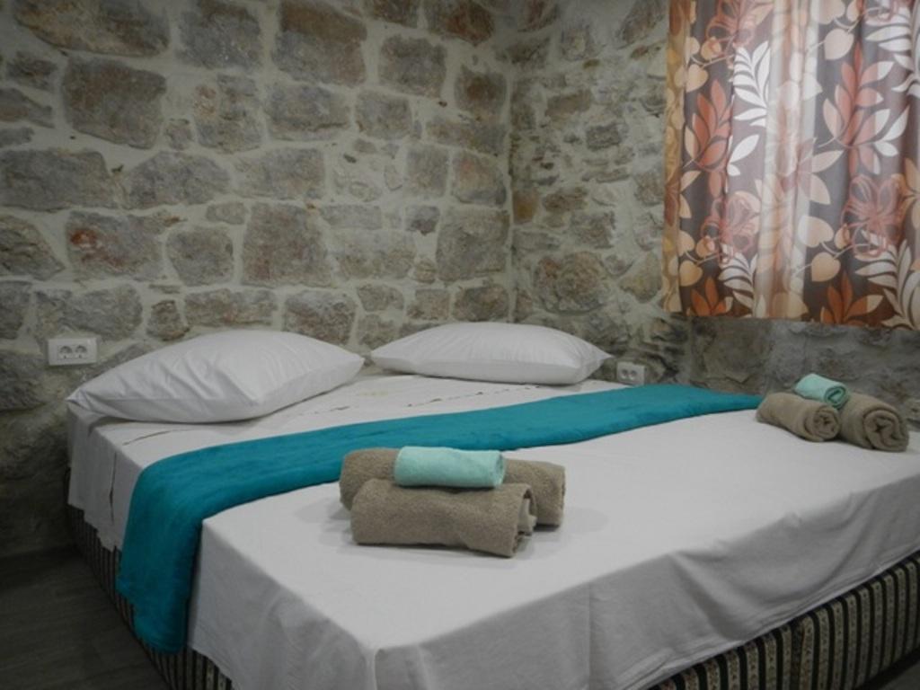Apartments Valter Тисно Екстериор снимка