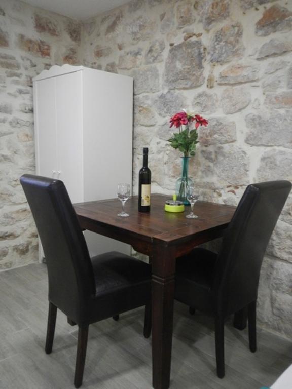 Apartments Valter Тисно Екстериор снимка