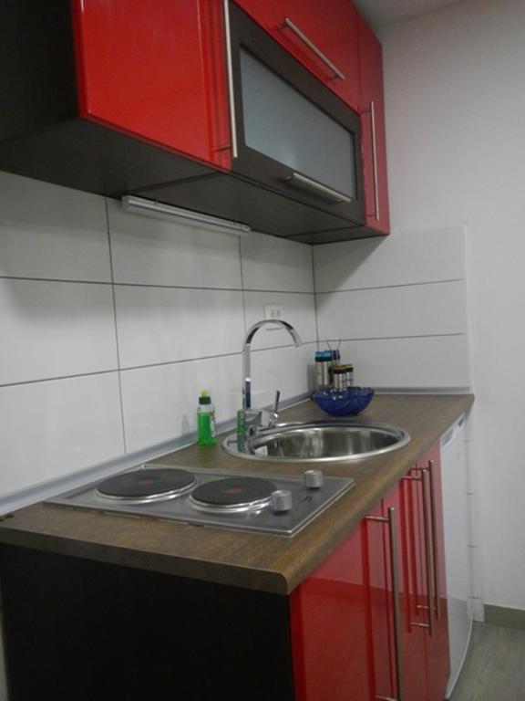 Apartments Valter Тисно Екстериор снимка